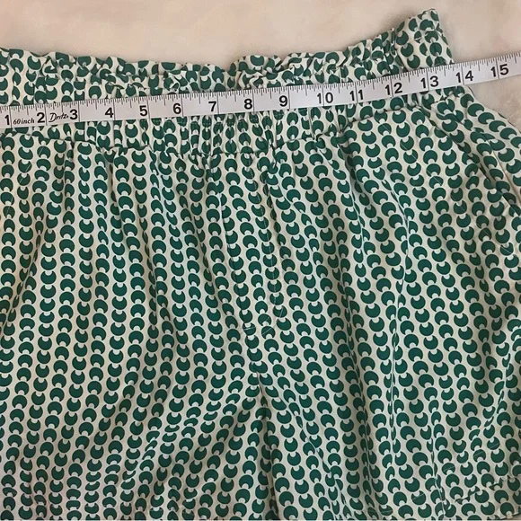 Green Patterned Women's Shorts - Picture 3 of 9